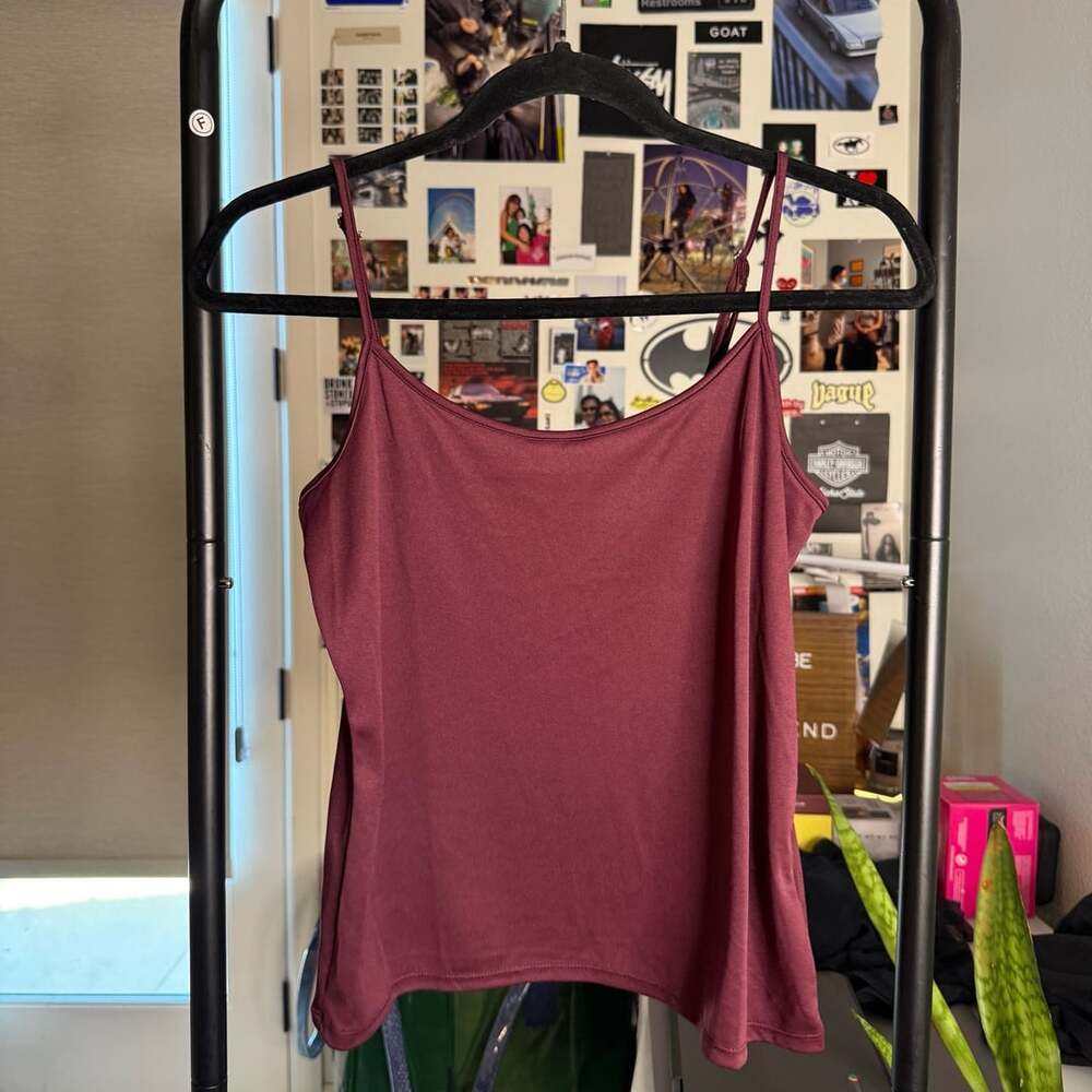 CeCe Cami Size S Burgundy Spaghetti Strap Scoop Neck